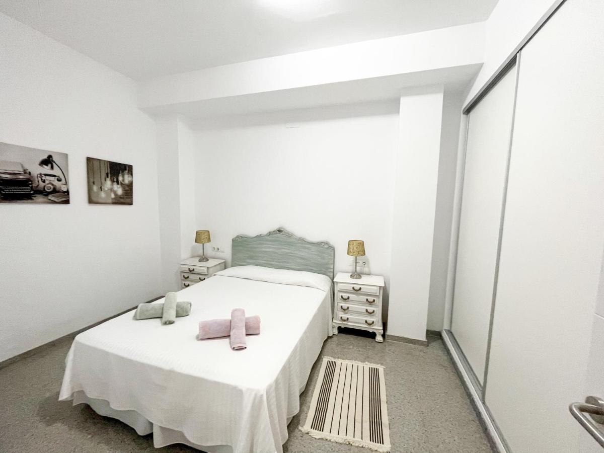 Amplio Apartamento En Av. Carlos Haya Malaga Exterior photo